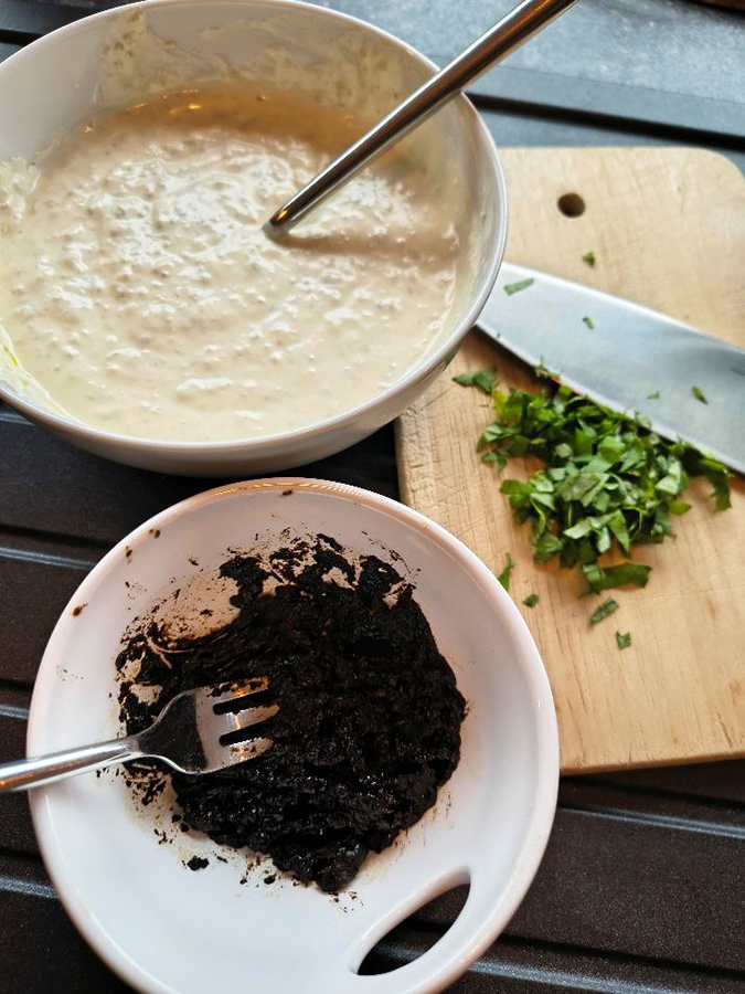 Zubereitung Black Garlic Dip 2
